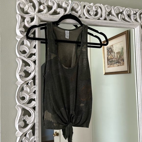 Camo tank top with front tie - Picture 1 of 4